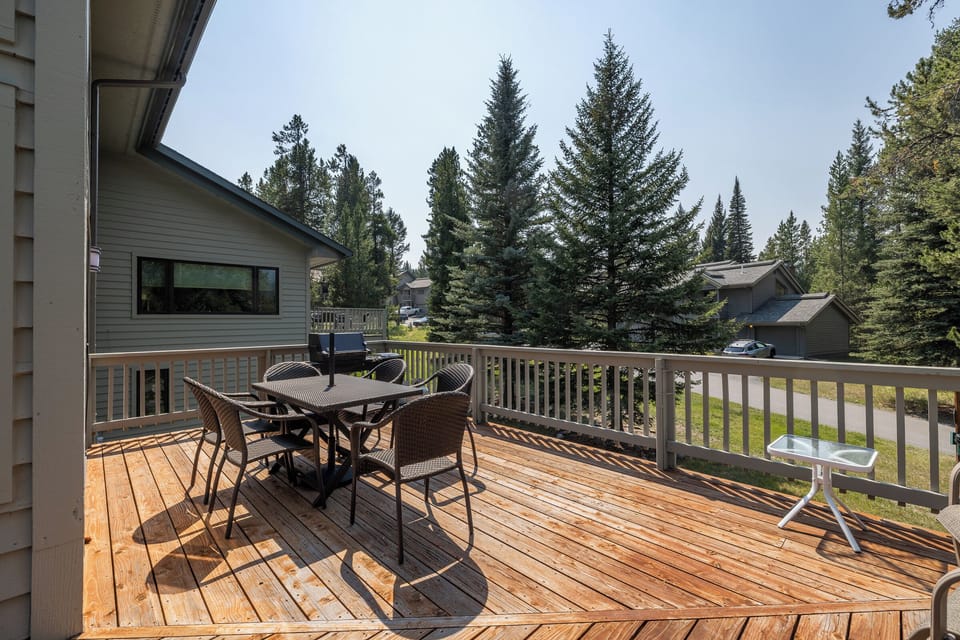 Grill up some Montana Steaks and enjoy a meal together on the balcony | Exterior