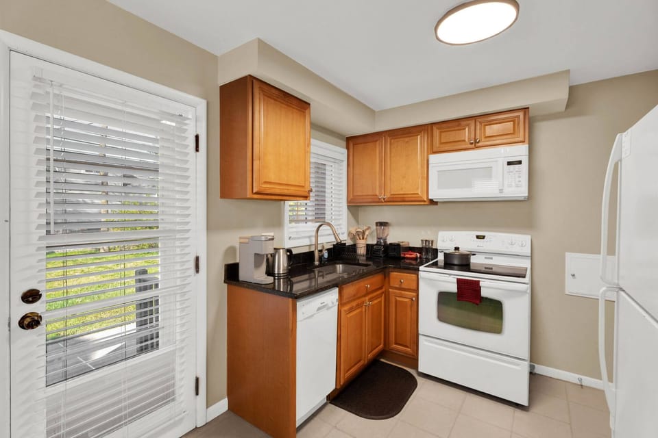 Unit 275 Kitchen
