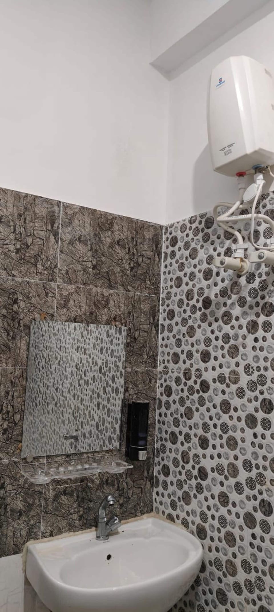 Standard Room | Bathroom