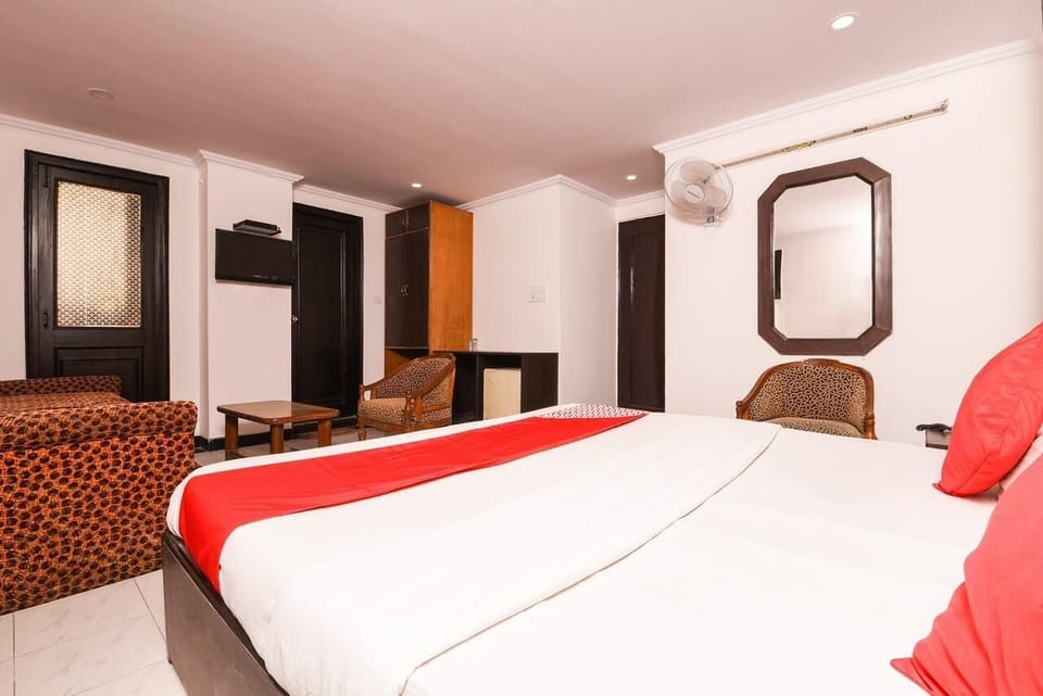 Double Room, Balcony, City View | Desk, WiFi (free)