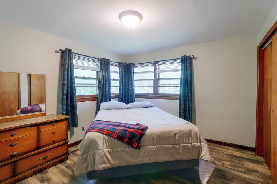 Bedroom 2 | Full Bed