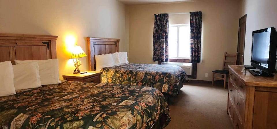 Double Room, 2 Queen Beds | Free WiFi, bed sheets