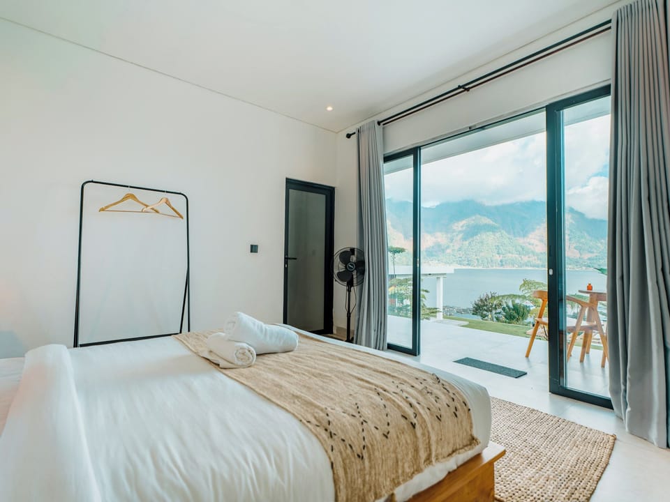 Deluxe Room | Bed sheets