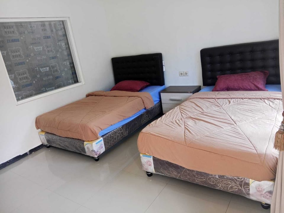 Standard Quadruple Room | WiFi (free)