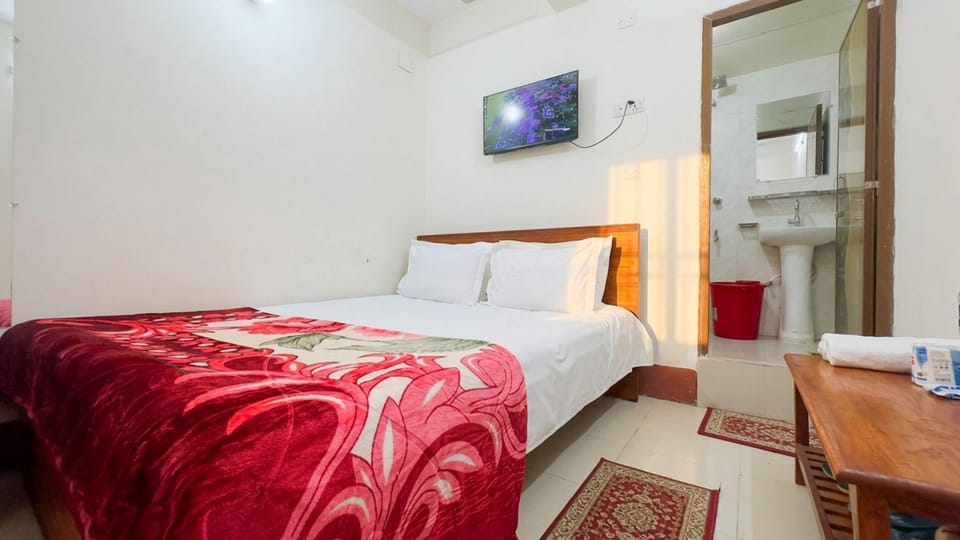 Standard Double Room | Premium bedding, WiFi (free), bed sheets