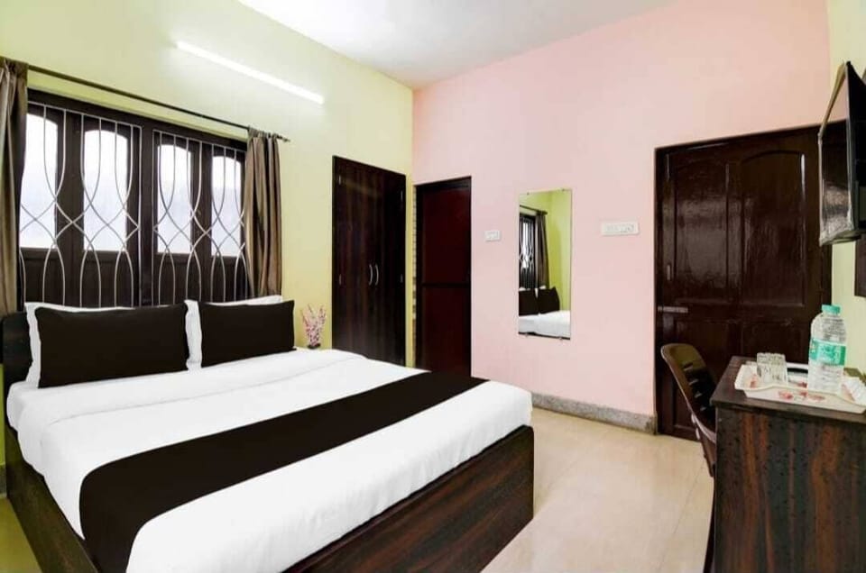 Deluxe Double or Twin Room, City View | WiFi (free)