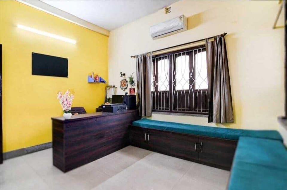 Deluxe Double or Twin Room, City View | Lobby