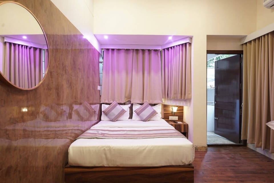 Classic Double Room | Desk, laptop workspace, WiFi (free)