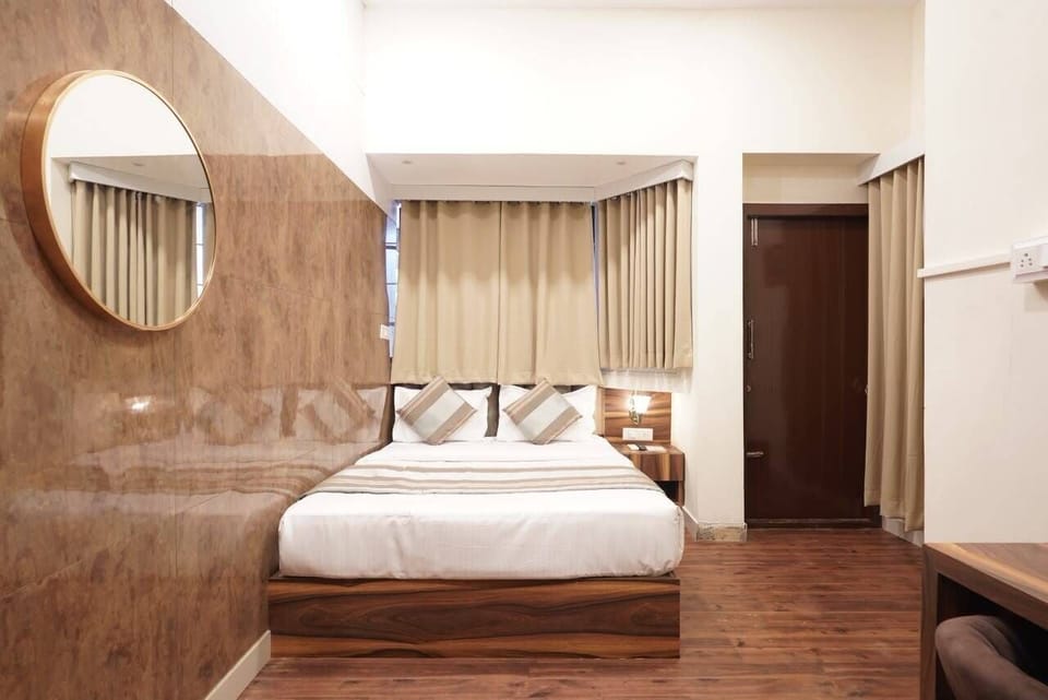 Classic Double Room | Desk, laptop workspace, WiFi (free)
