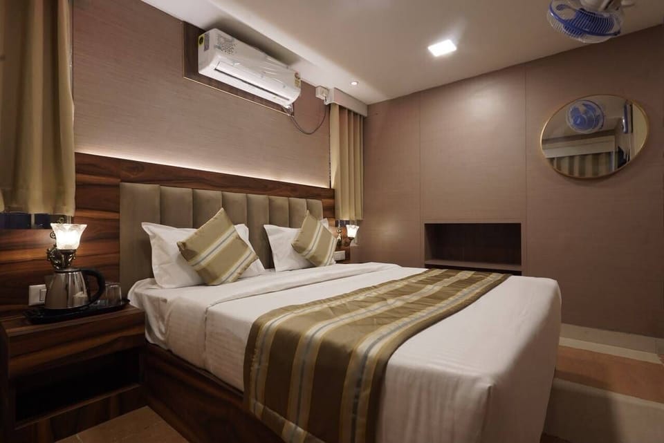Classic Double Room | Desk, laptop workspace, WiFi (free)