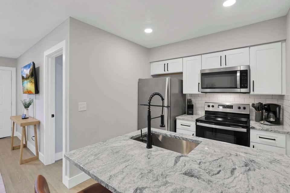 Every detail considered — from the full-size stove to the deep sink
