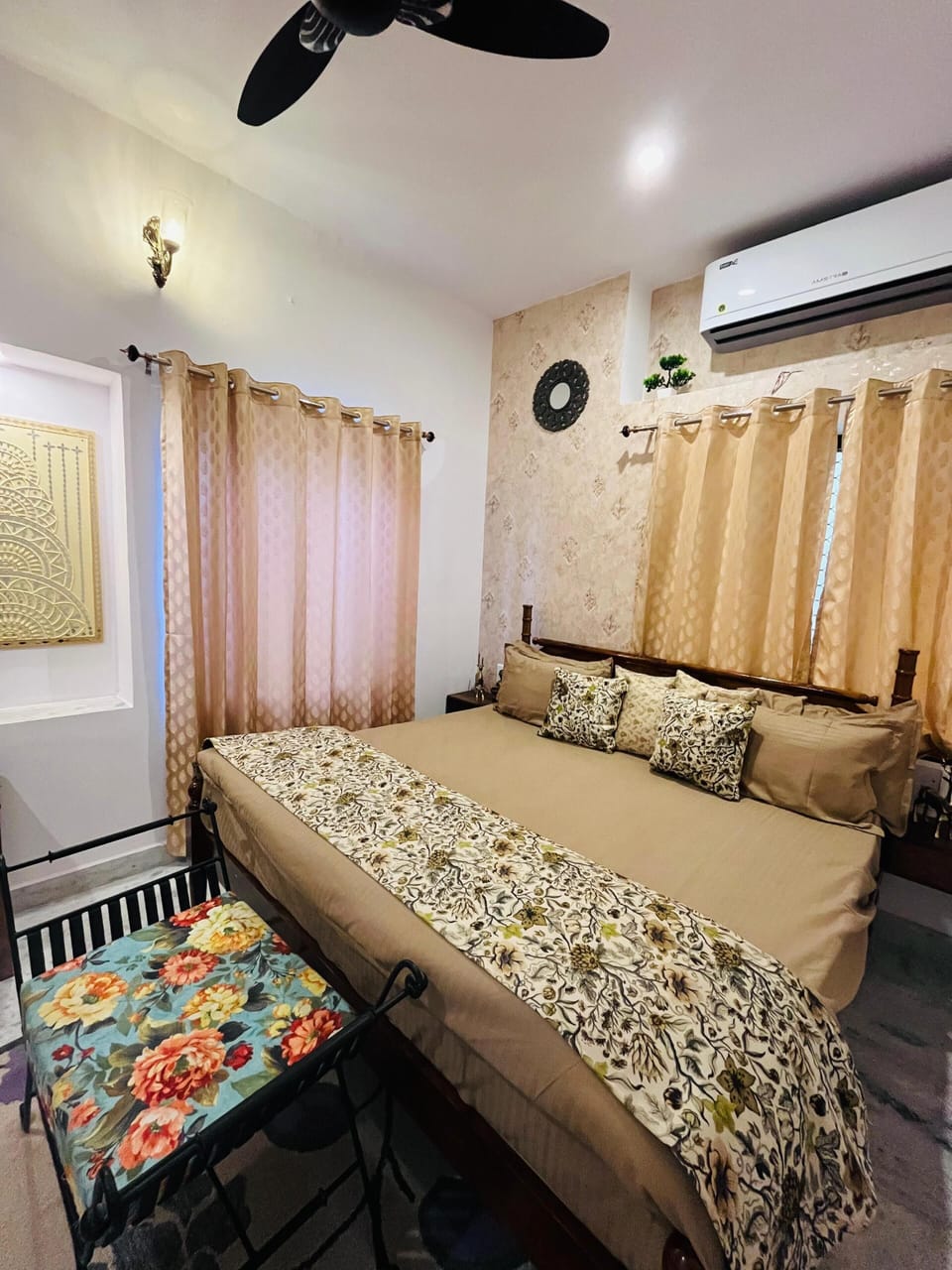 Deluxe Double Room, City View | Desk, laptop workspace, WiFi (free)