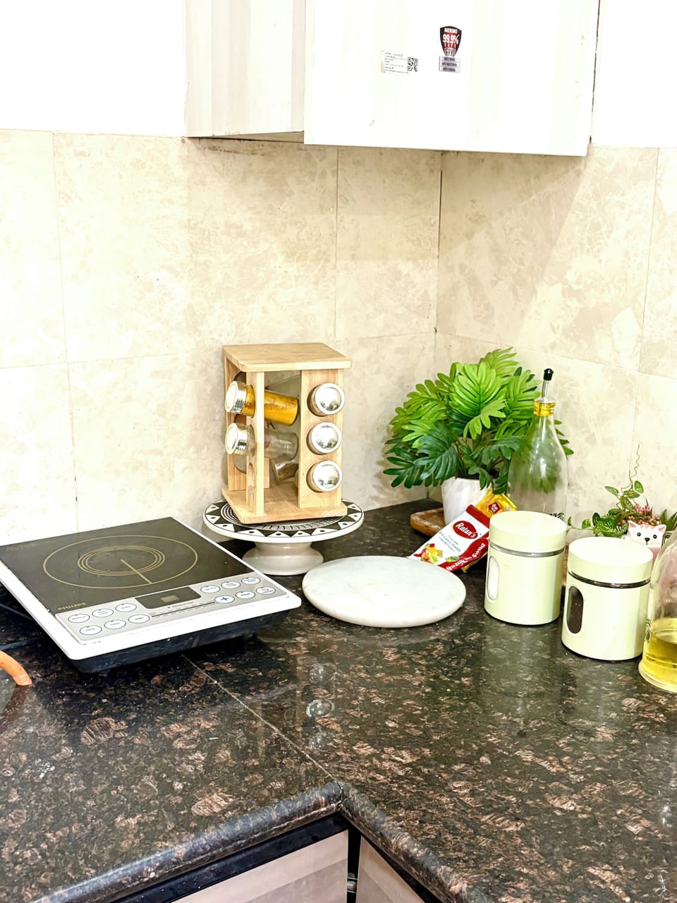 Villa | Private kitchen | Fridge, microwave, oven, cookware/dishes/utensils