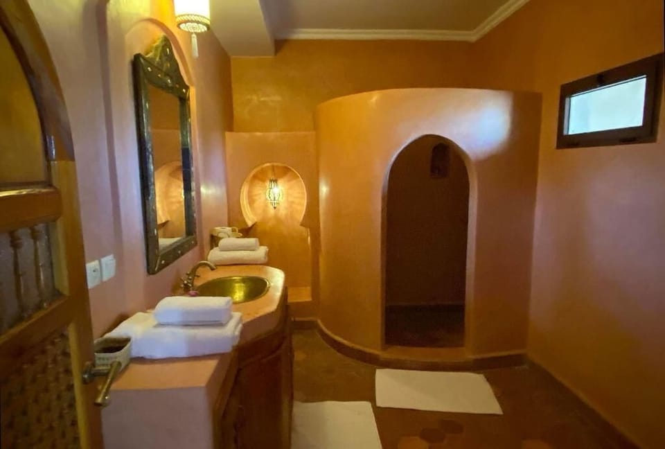 Comfort Double or Twin Room, Balcony, Garden View | Bathroom
