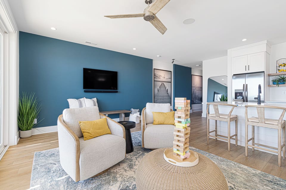 Sea Spray East | Living Room