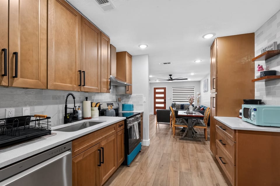 House, 3 Bedrooms | Private kitchen | Coffee/tea maker, fridge, oven, toaster