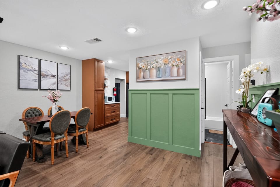 House, 3 Bedrooms | Dining