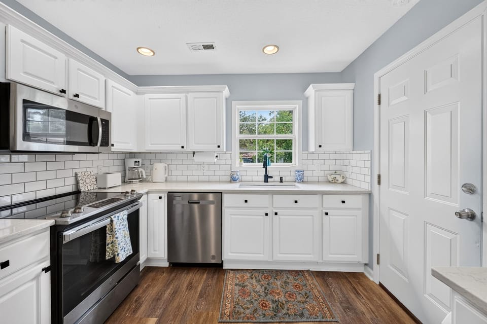 House, 3 Bedrooms | Private kitchen | Coffee/tea maker, fridge, oven, toaster