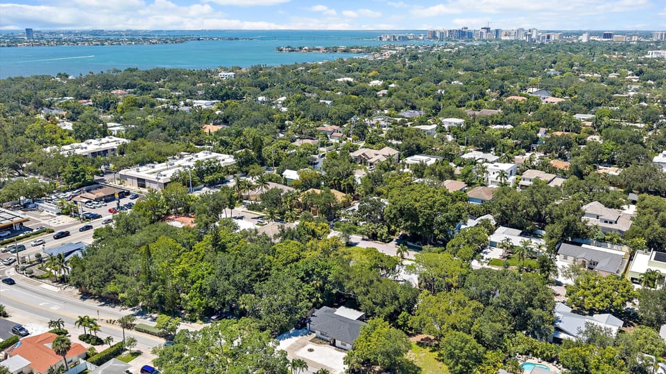 House, 2 Bedrooms | Aerial view
