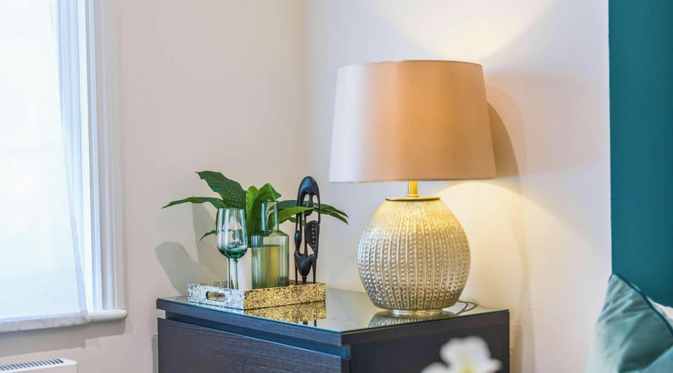 WARM AMBIENT LIGHTING FOR A RELAXING STAY