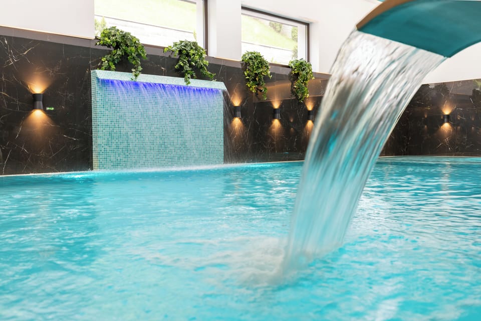 15 indoor pools