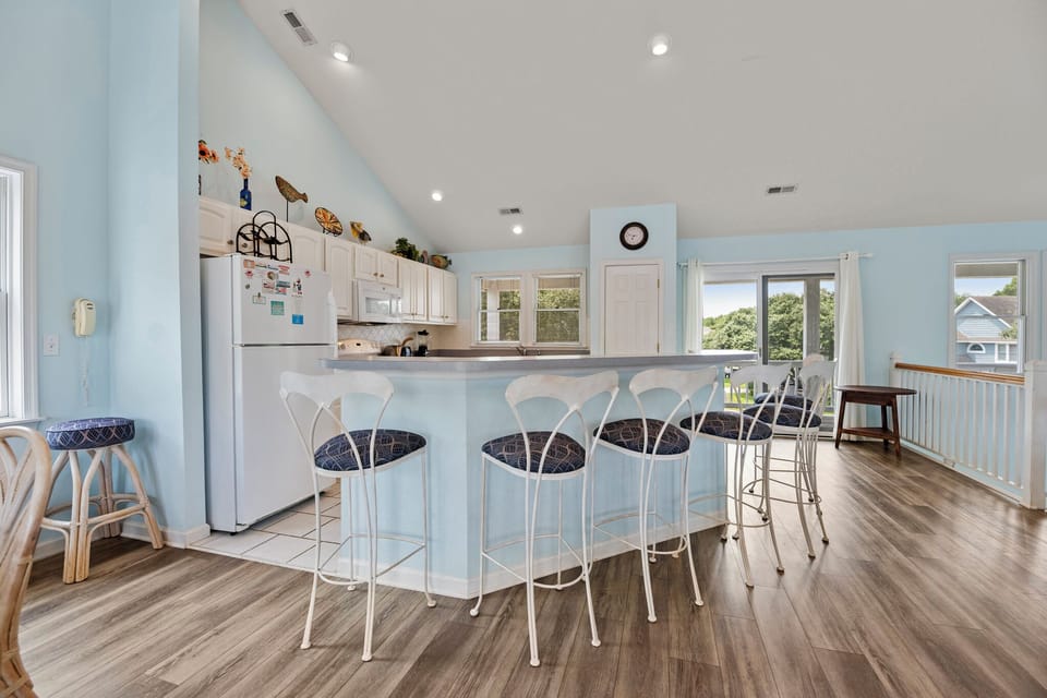 I'm Lov'n Sea & Sand | Top Level Kitchen