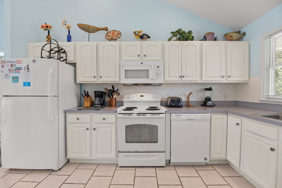 I'm Lov'n Sea & Sand | Top Level Kitchen