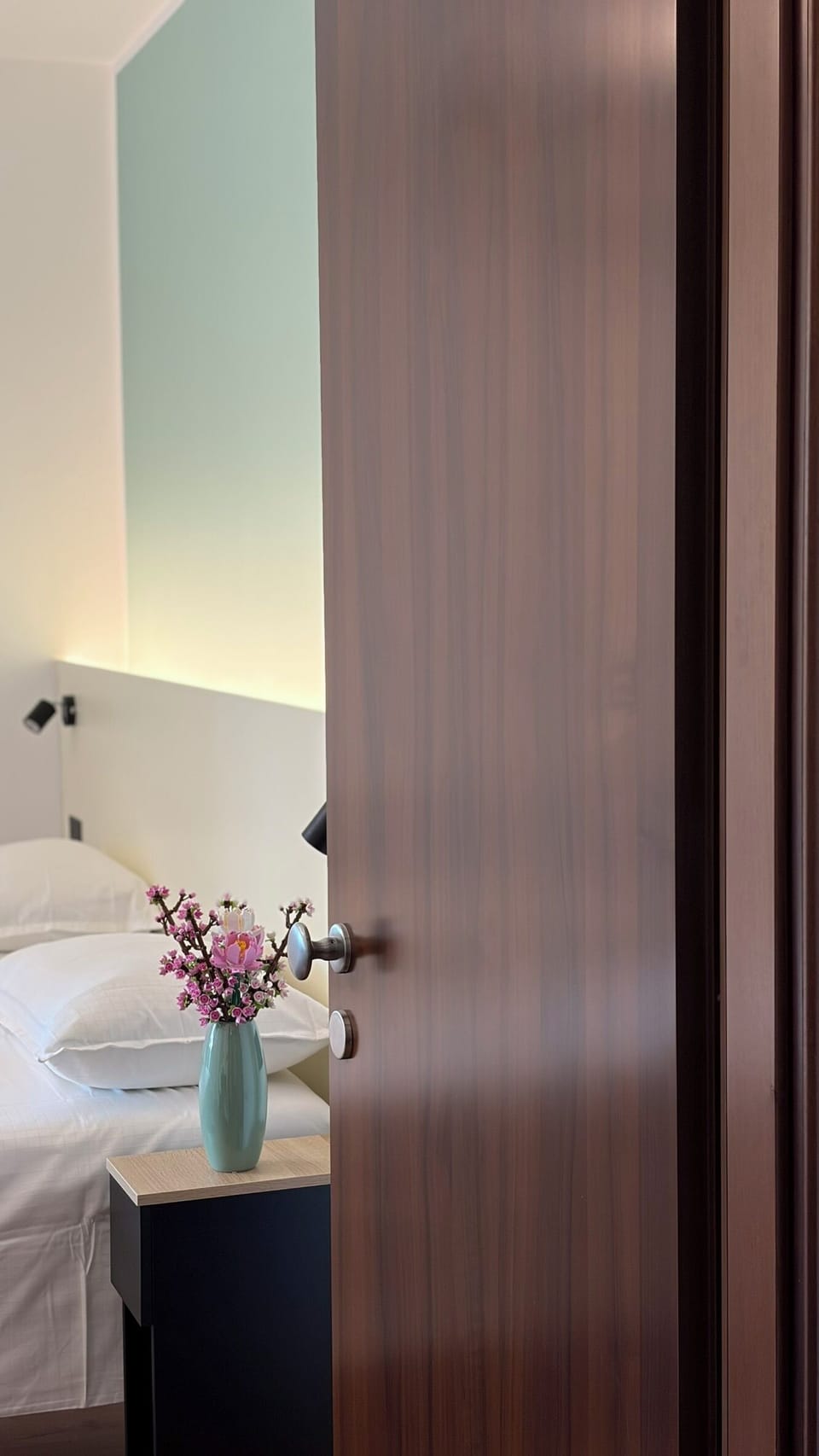 Double or Twin Room | Soundproofing, iron/ironing board, WiFi (free)