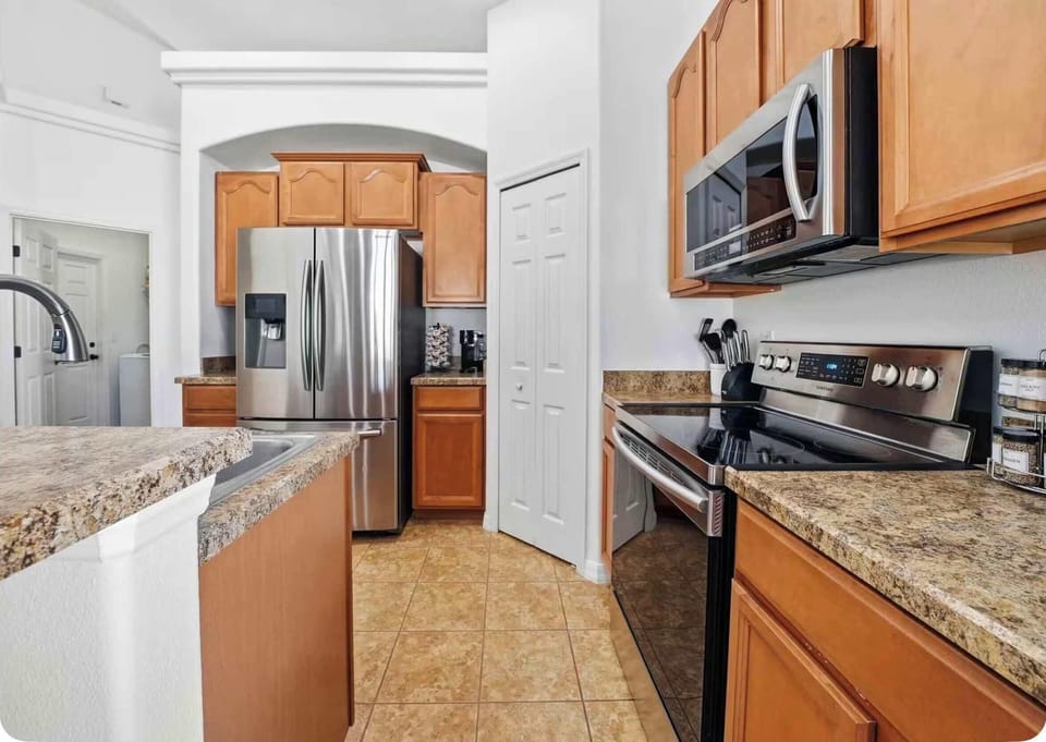 House, Multiple Beds, Pool View (Bridgeford Splash Retreat) | Private kitchen | Coffee/tea maker