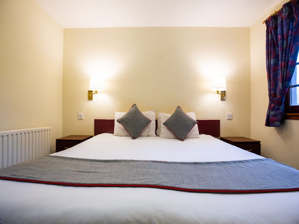 Standard Double Room, 1 Double Bed | Desk, soundproofing, iron/ironing board, free WiFi