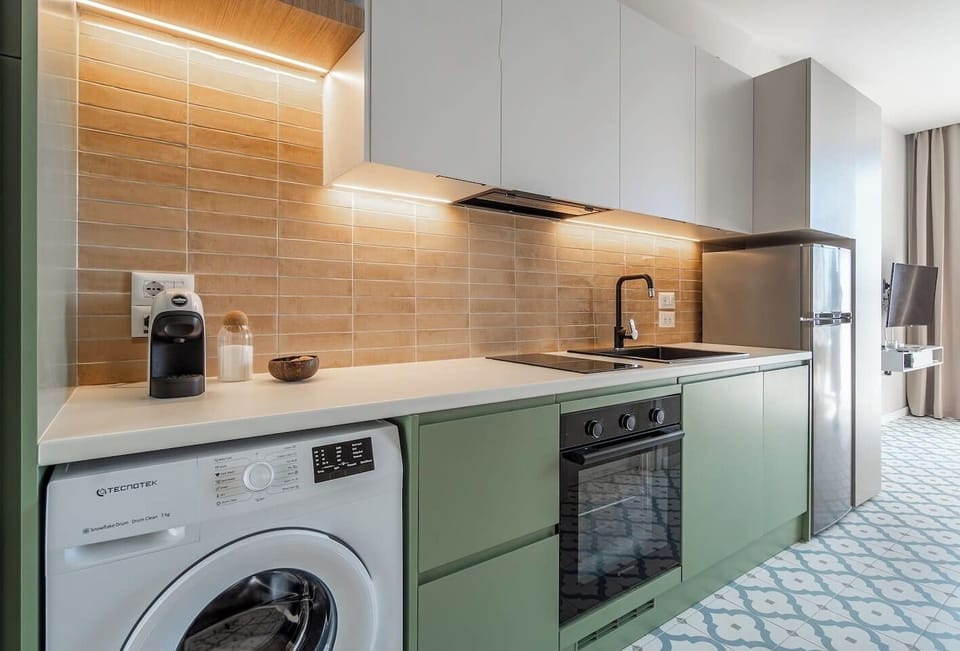 Fully-equipped kitchen