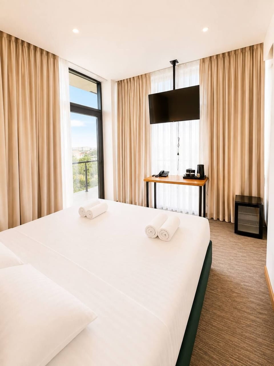 Luxury Room, Lanai, City View | Desk, laptop workspace, iron/ironing board (on request), WiFi (free)