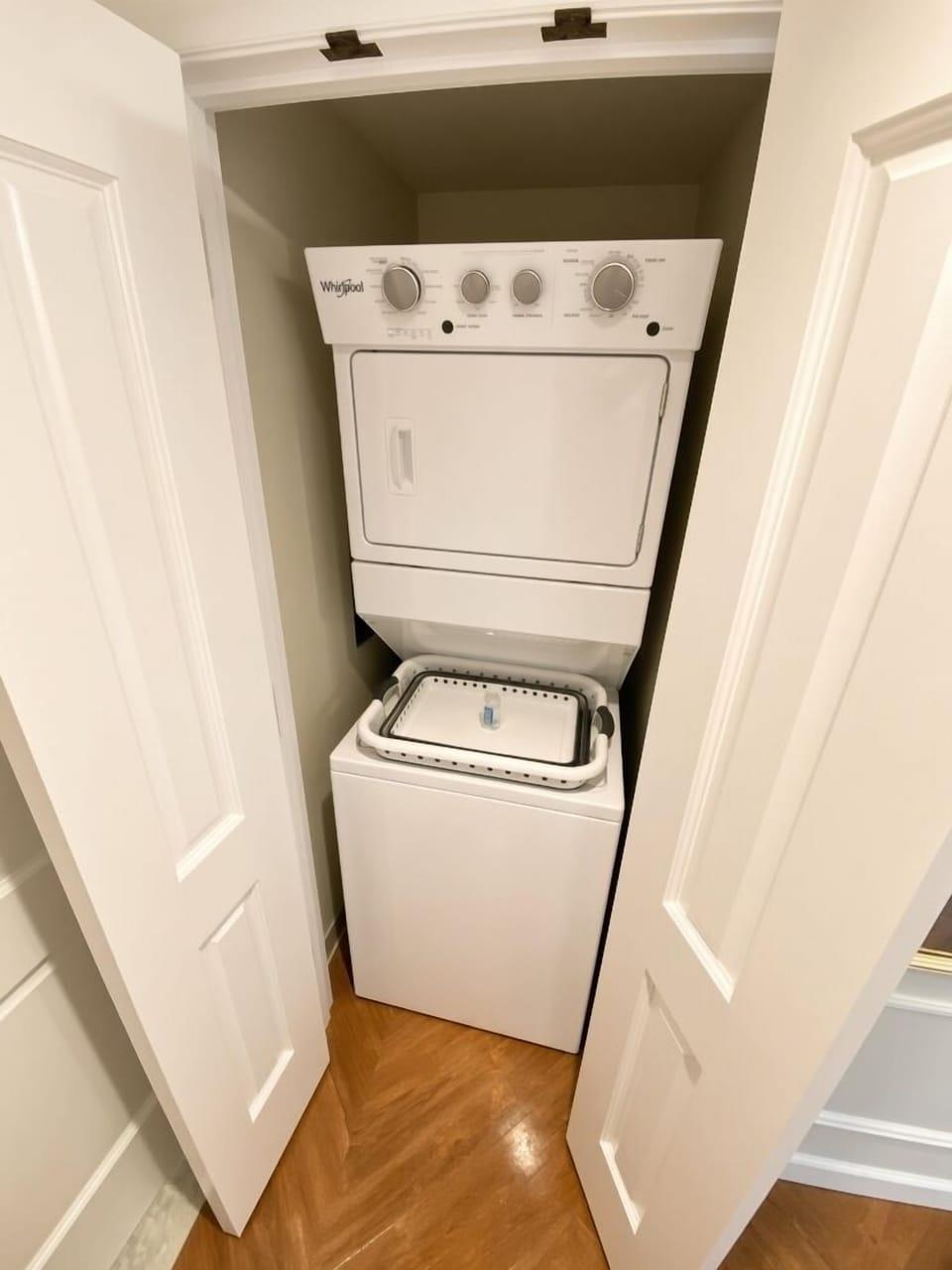 Laundry • Stackable Washer & Dryer