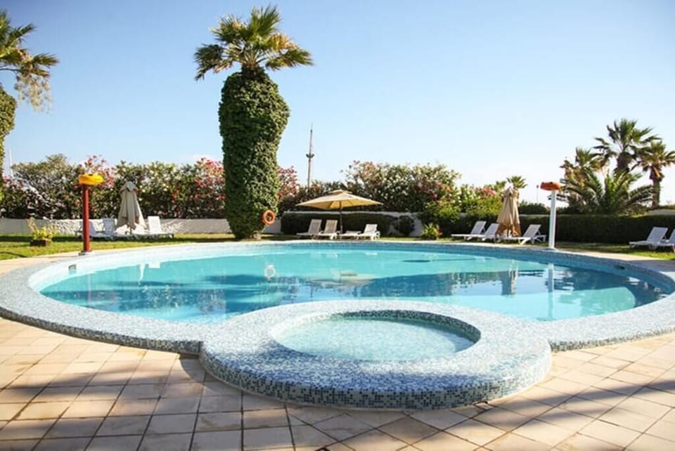 Seasonal outdoor pool