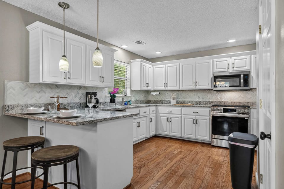 It's easy to find everything you need in the kitchen.