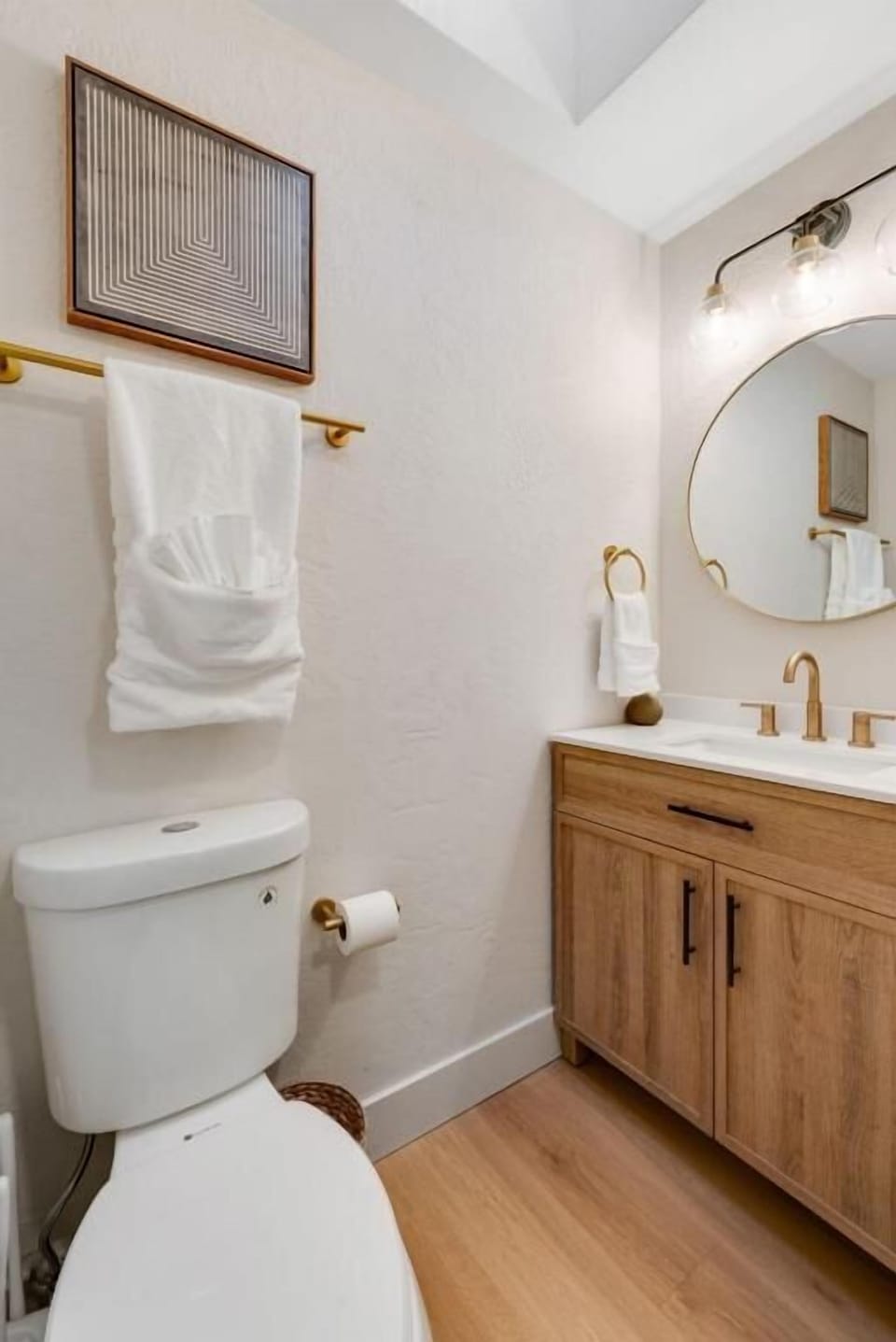 Studio | Bathroom