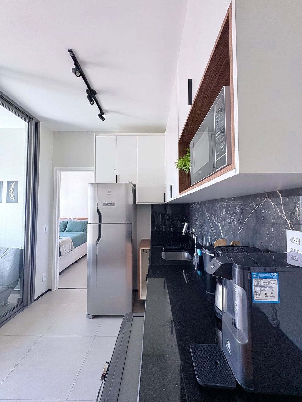 Basic Apartment | Private kitchen | Fridge, microwave, stovetop, cookware/dishes/utensils
