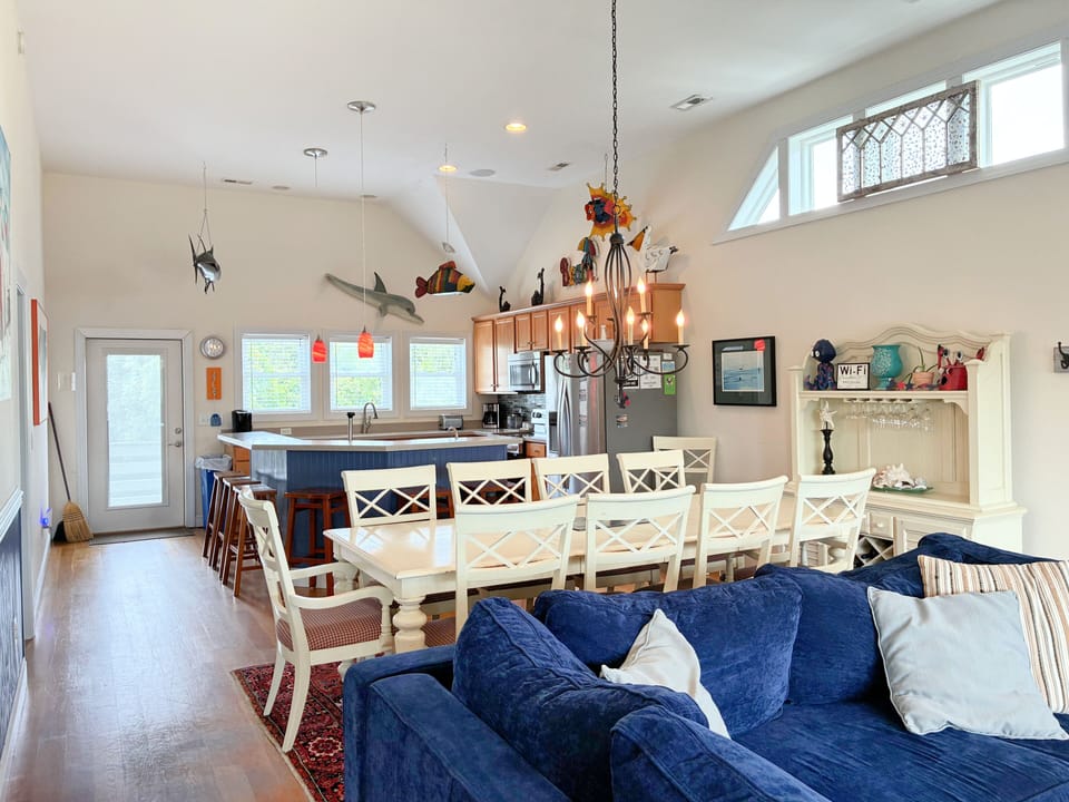 NH264: Kookoolamonga! | TL Dining Area and Kitchen