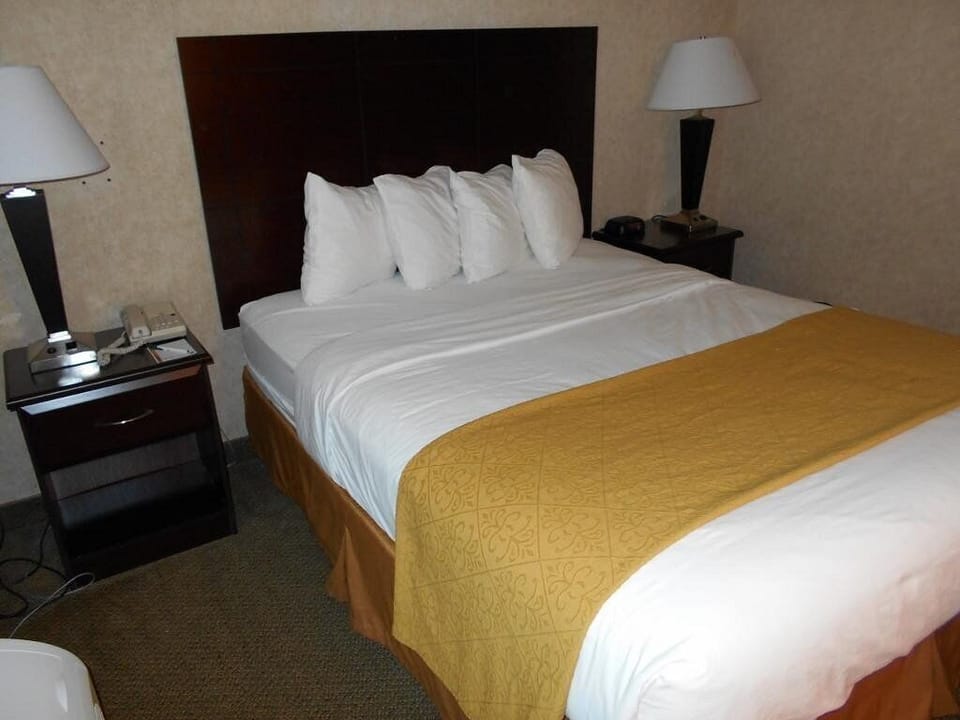 Double Room, 1 Queen Bed, Non Smoking | WiFi (free)