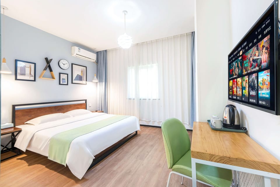 Comfort Double Room, 1 King Bed | WiFi (free)