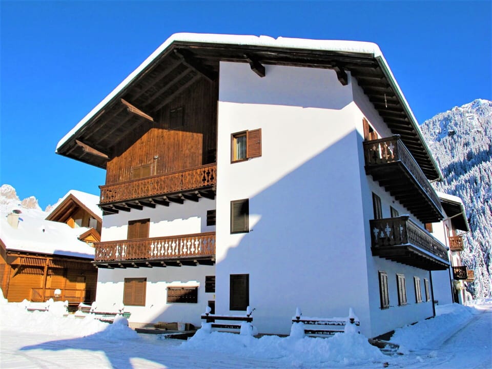Building, Sky, Window, Snow, Blue, House, Slope, Cottage, Wood