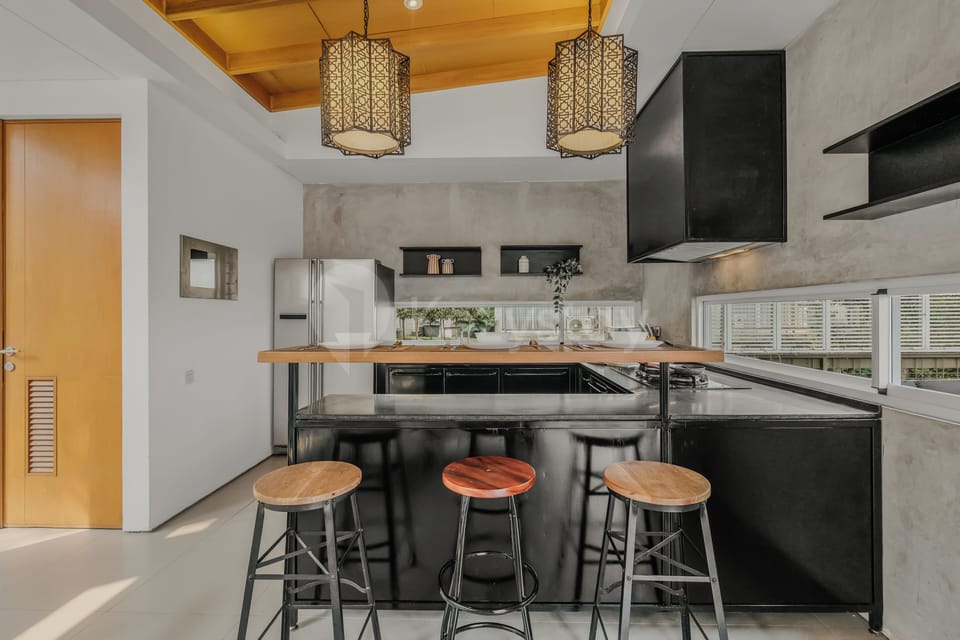 Villa, 3 Bedrooms, City View | Private kitchen | Full-size fridge, microwave, stovetop, cookware/dishes/utensils