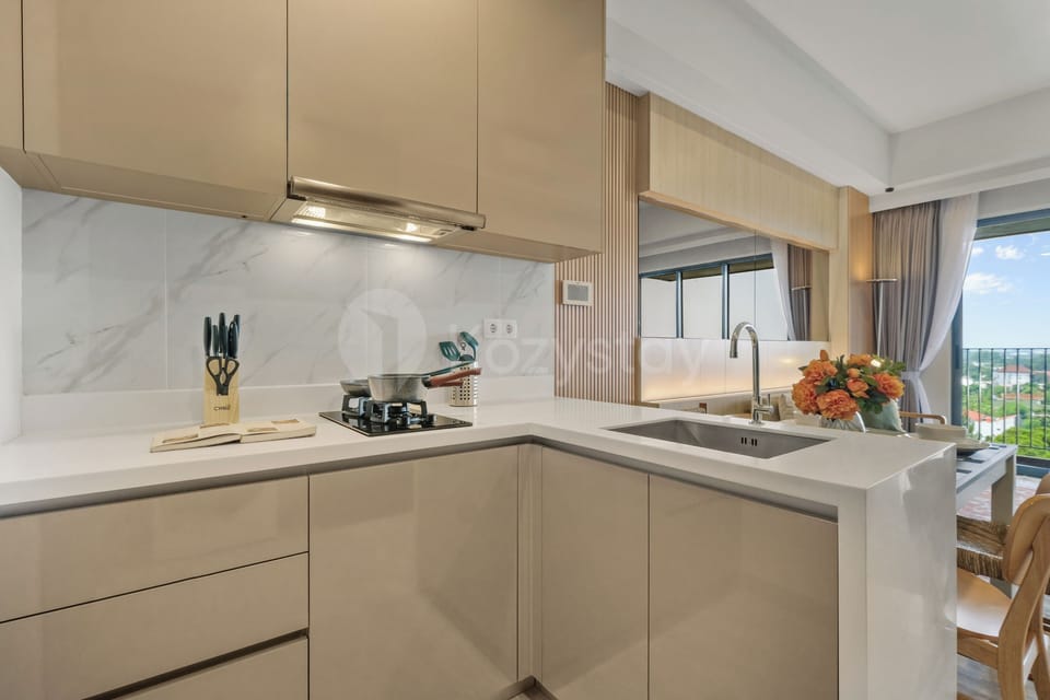 Apartment, 2 Bedrooms, City View | Private kitchen | Full-size fridge, microwave, stovetop, cookware/dishes/utensils