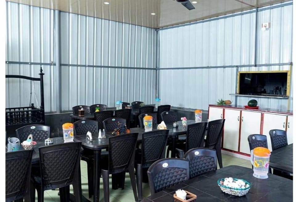 Standard Room | Dining