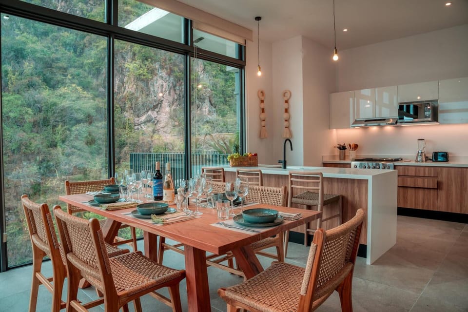 Condo - Image 3