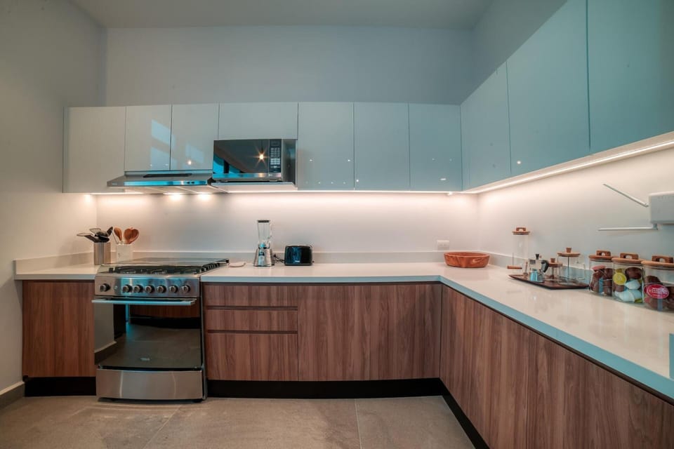 Condo - Image 12