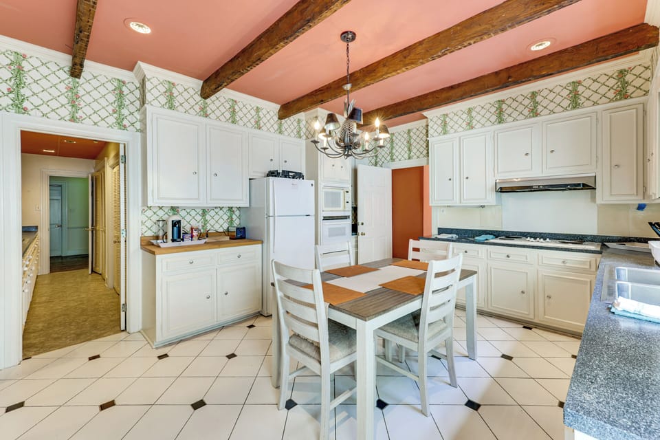 Kitchen | 1st Floor