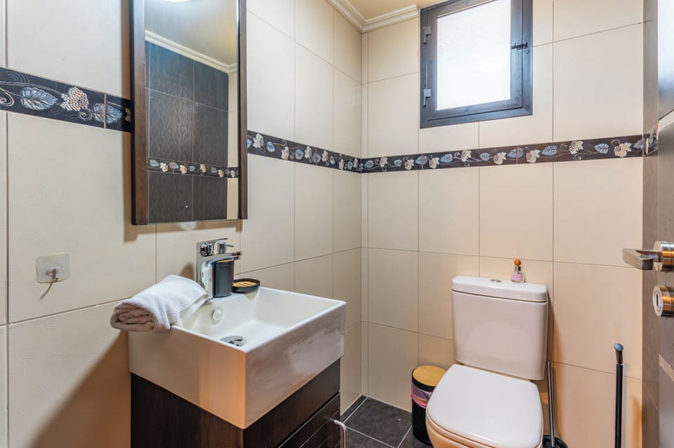 Levantine - 3BR Apt & Terrace in Batroun Apartment in Africa