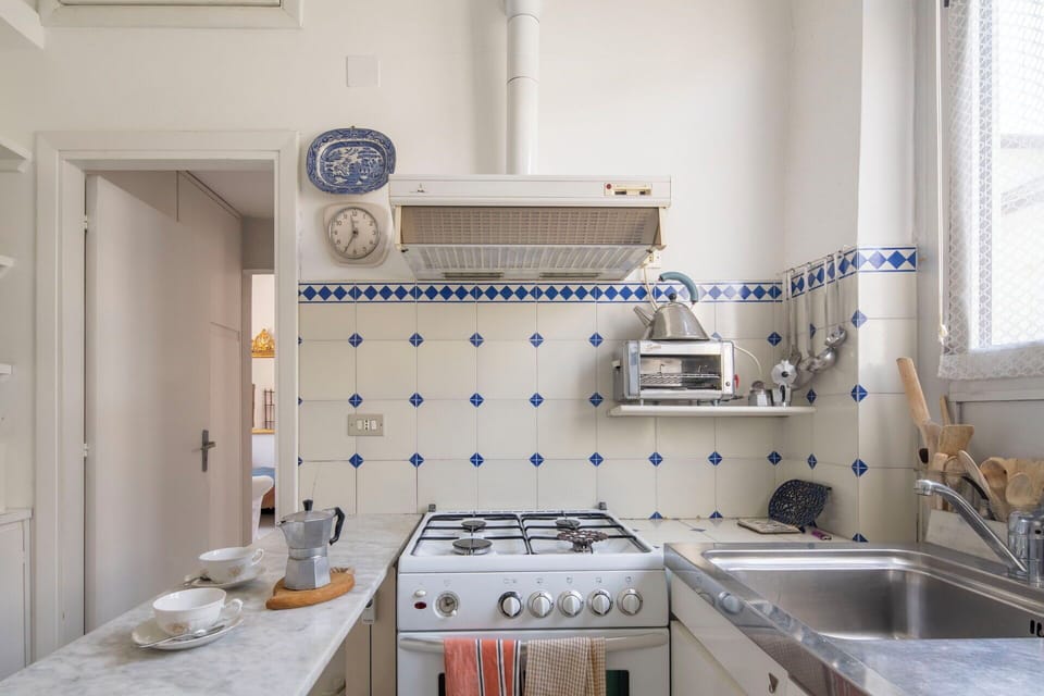 Autumn, Kitchen, Spring, Summer