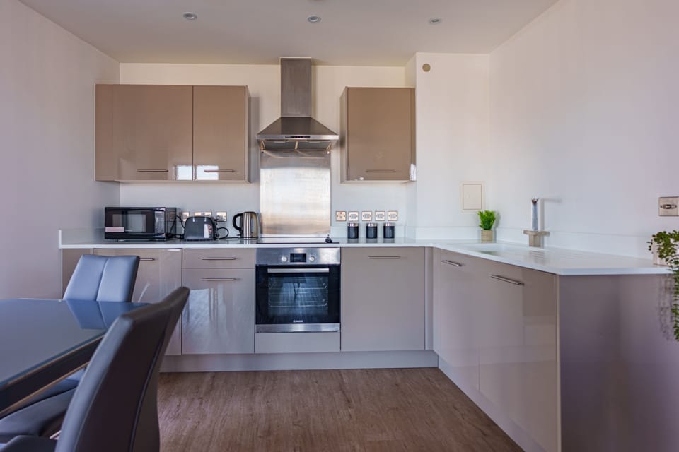 Fridge, microwave, oven, dishwasher